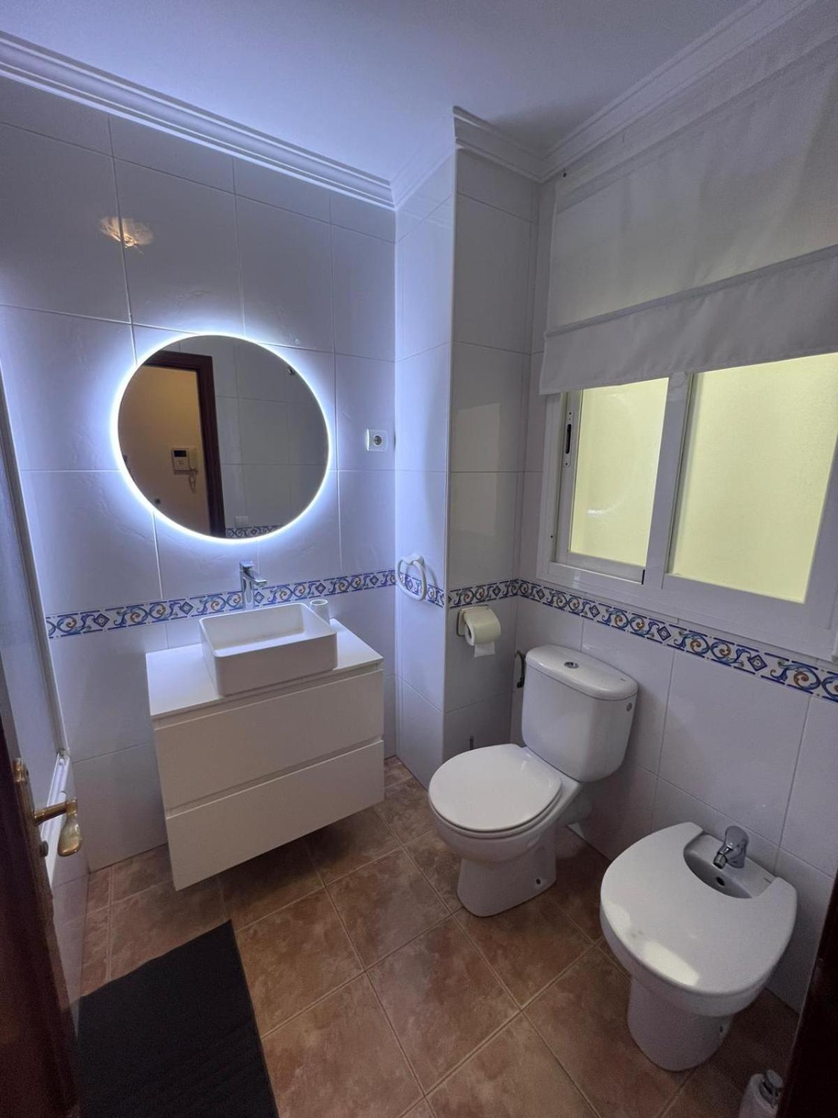 Apartamentos La Caleta Caleta De Velez Kültér fotó